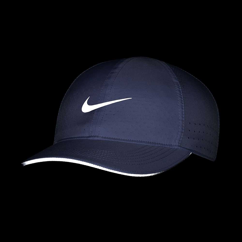 Nike, Cappellino da corsa Nike Featherlight Donna - Oxygen Purple/Argento riflettente